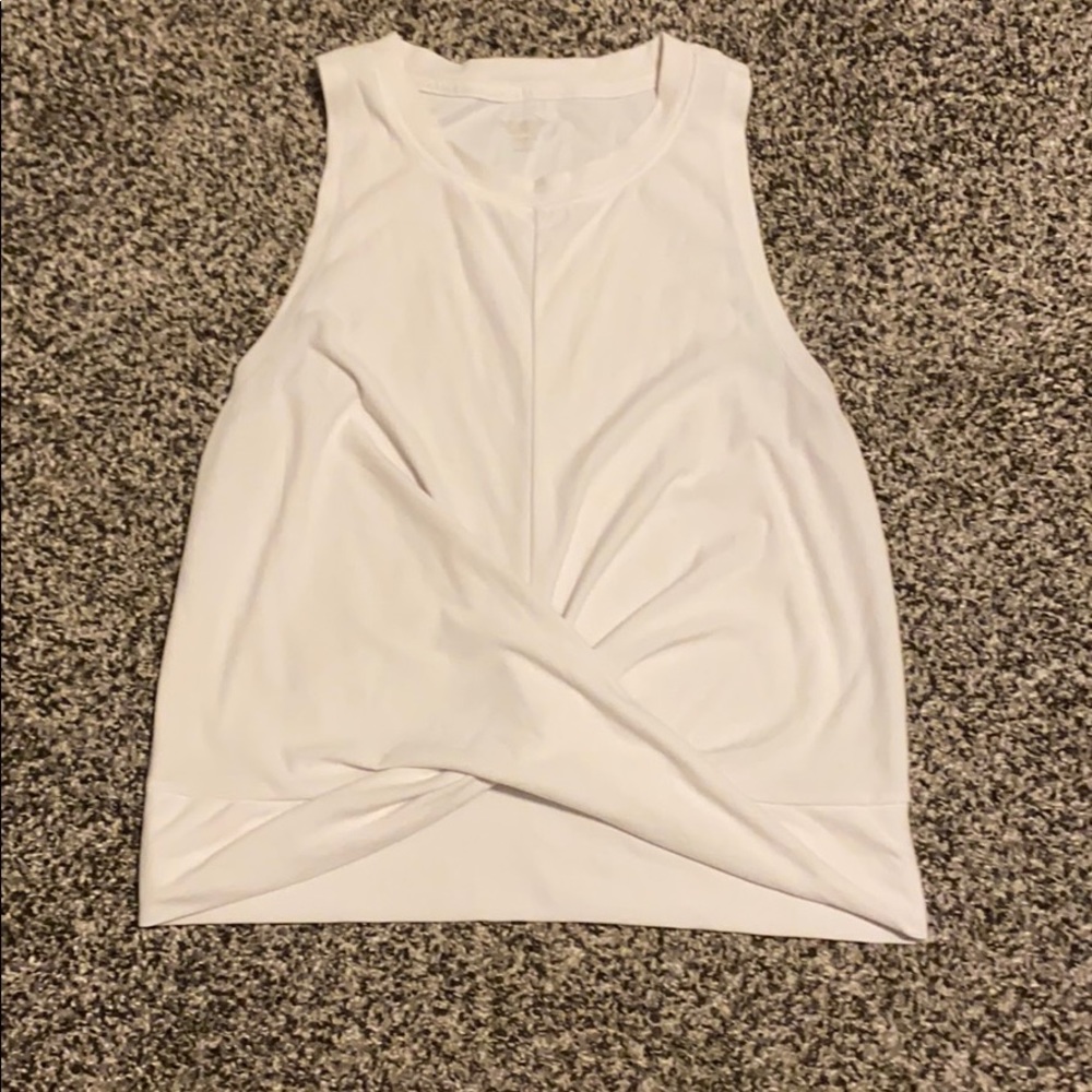 Breathe ON Twist-Hem Cropped Tank Top